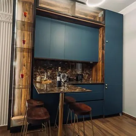 Individualliving 1 Excellent Location !!! *