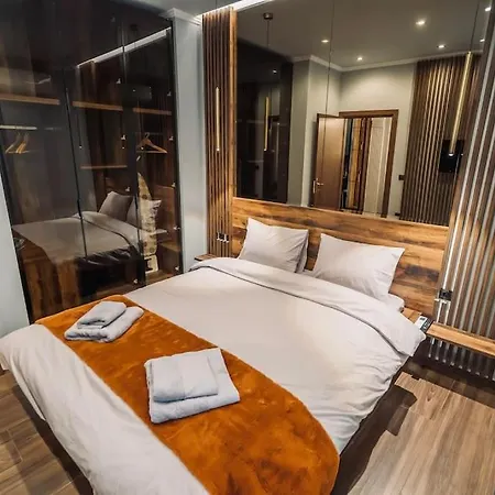 Apartment Individualliving 1 Excellent Location !!! *