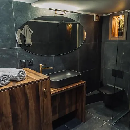 Apartment Individualliving 1 Excellent Location !!!