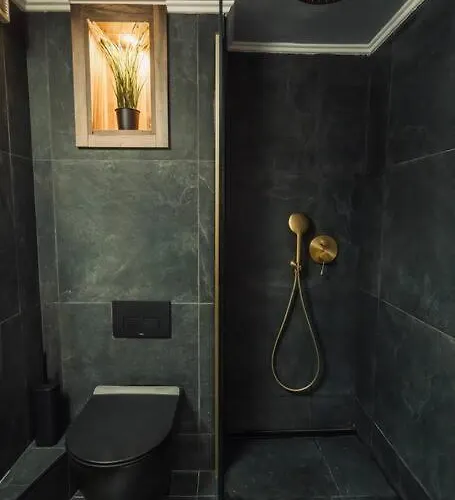 Individualliving 1 Excellent Location !!! *